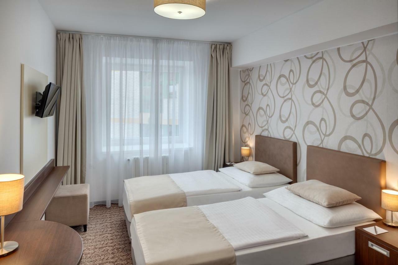 Hotel Atlas Benesov (Central Bohemian) Exterior foto